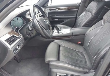 BMW Seria 7 G11-G12 Sedan 750i 450KM 2017 BMW Seria 7 4.4 Benzyna 450KM, zdjęcie 5