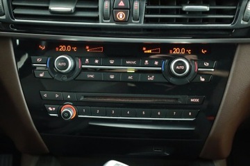 BMW X5 F15 SUV xDrive40e 313KM 2017 BMW X5 xDrive40e, Salon Polska, Serwis ASO, 4X4, zdjęcie 9