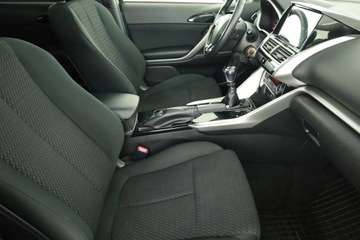 Mitsubishi Eclipse Cross SUV 1.5 T 163KM 2019 Mitsubishi Eclipse Cross 1.5 T-MIVEC, zdjęcie 6