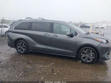 Toyota Sienna III 2025 Toyota Sienna Platinum, 2025r., 4x4, 2.5L 2.5 Benzyna 245KM, zdjęcie 4