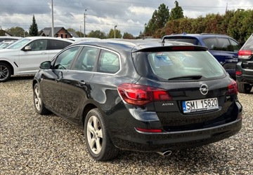Opel Astra J Sports Tourer 2.0 CDTI ECOTEC 165KM 2012 Opel Astra 2012 r. 2.0 Diesel 165KM, zdjęcie 3
