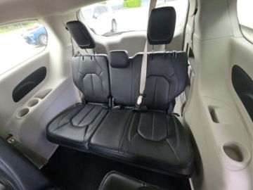 Chrysler Pacifica II 2023 Chrysler Pacifica Touring L 2023 3.6 Benzyna 287KM, zdjęcie 10