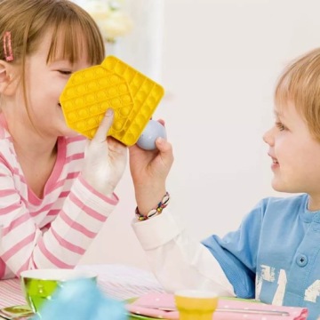 ИГРУШКА С ПУЗЫРЬКАМИ POP IT PUSH