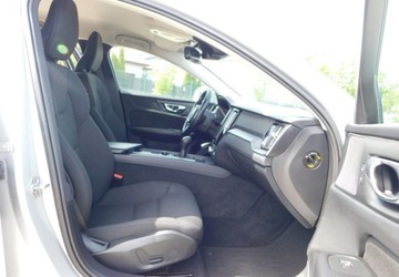 Volvo V60 II  Kombi 2.0 D3 150KM 2020 Volvo V60 z Gwarancja Model 2021r 2.0 Diesel 150KM, zdjęcie 18