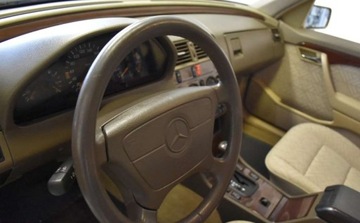 Mercedes Klasa C W202 Sedan W202 1.8 122KM 1994 Mercedes-Benz Klasa C Mercedes-Benz Klasa C, zdjęcie 9