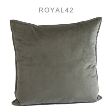 Подушка декоративная бархатная ROYAL 50х50