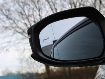 Toyota Prius V (XW60) 2.0  Hybrid Dynamic Force Plug-in 223KM 2025 Od ręki - Executive 2.0 Plug-in Hybrid 223KM | Podgrzewane fotele!, zdjęcie 4