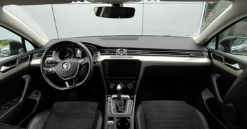 Volkswagen Passat B8 Variant 2.0 TDI BlueMotion SCR 190KM 2019 Volkswagen Passat 4-Motion Automat Navi Parktronic Kamera Alcantara, zdjęcie 17