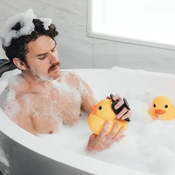 Силиконовая массажная щетка для длительного использования.