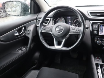 Nissan Qashqai II Crossover 1.2 DIG-T 115KM 2017 Nissan Qashqai 1.2 DIG-T, Automat, Navi, Klima, zdjęcie 6