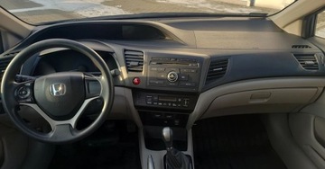 Honda Civic IX Hatchback 5d 1.8 i-VTEC 142KM 2015 Honda Civic Niski przebieg - Polski salon 1.8 Benzyna 142KM, zdjęcie 2