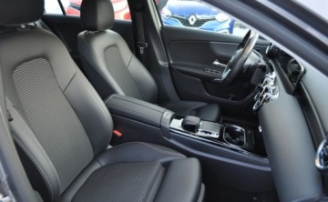 Mercedes Klasa A W177/V177 Hatchback 1.3 200 163KM 2018 Mercedes-Benz Klasa A A200 Automat Benzyna Kamera Nawigacja 1.3 Benzyna, zdjęcie 13