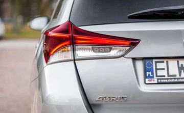 Toyota Auris II Touring Sports Facelifting 1.2 D-4T 116KM 2018 Toyota Auris Toyota Auris 1.2 Turbo Design Edition 1.2 Benzyna 116KM, zdjęcie 8