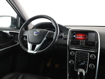 Volvo XC60 I SUV Facelifting 2.0 D3 DRIVE-E 150KM 2017 Volvo XC 60 FV23% Momentum skóra navi PDC grzane, zdjęcie 29