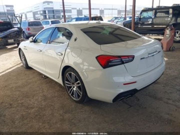 Maserati Ghibli III 2022 Maserati Ghibli Modena 2022 3.0l 3.0 Benzyna 424KM, zdjęcie 9
