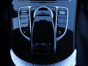 Mercedes GLC C253 SUV 2.1 220 d 170KM 2015 Mercedes GLC GLC 220 d 4MATIC, 167 KM, 4X4, zdjęcie 16