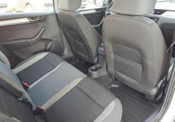 Skoda Rapid II Liftback Facelifting 1.0 TSI 95KM 2019 Skoda RAPID Ambition 1.0 TSI 95 KM SmartLink Tempomat Klima Salon PL ASO V, zdjęcie 10