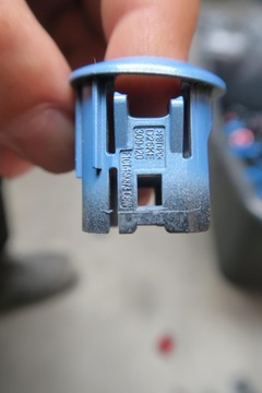 РАМКА ДАТЧИКА FORD BASKET PDC F1CT-15K873-CBW