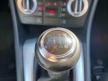 Audi Q3 I SUV 2.0 TDI 140KM 2013 Audi Q3 Nawigacja Klimatyzacja Parktronic El.szyby El.lusterka Alufelgi 2.0, zdjęcie 17