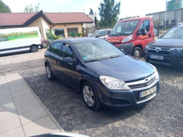 Opel Astra J Hatchback 5d 1.6 Twinport ECOTEC 115KM 2009 Opel Astra OPEL ASTRA H 1600 benzyna super stan 1.6 Benzyna 115KM, zdjęcie 1