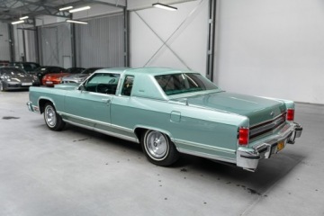 Lincoln Continental IV 1978 Lincoln Continental Town Coupe Stan Kolekcjonerski, zdjęcie 10