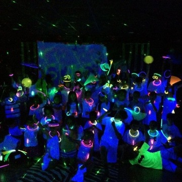 Светящиеся люминесцентные светодиодные палочки-дубинки 50 шт.