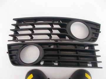 Галогенные фары Галогенные фары Решетка радиатора Audi A4 B6 8E0941700 8E0941699