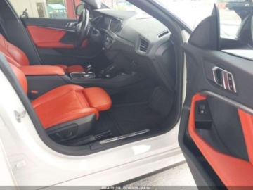 BMW Seria 2 G42-U06 2022 BMW Seria 2 M235i Gran Coupe xDrive 2022 2.0l 2.0 Benzyna 301KM, zdjęcie 9