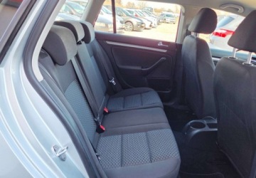 Volkswagen Golf VI Variant 1.2 TSI 105KM 2011 Volkswagen Golf 1,2 Ben 105 KM 6-Biegow 1.2 Benzyna 105KM, zdjęcie 27