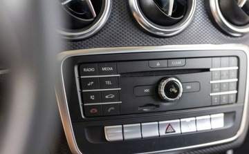 Mercedes Klasa A W176 Hatchback 5d Facelifting 180 122KM 2017 Mercedes-Benz Klasa A 180 Style 1.6 Benzyna 122KM, zdjęcie 17
