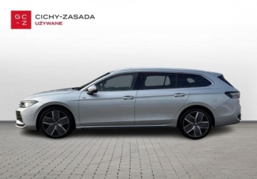 Volkswagen Passat B8 Variant Facelifting 2.0 TDI SCR 150KM 2024 Volkswagen Passat Variant R-Line 2.0TDI 150KM DSG WEBASTO Panorama IQ Mart, zdjęcie 1