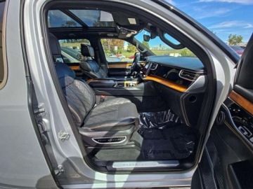 Jeep Wagoneer II 2024 Jeep Grand Wagoneer L Series III 2024 3.0 Benzyna 510KM, zdjęcie 5