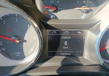 Opel Insignia II Sports Tourer 1.6 CDTI 136KM 2019 Opel Insignia 1,6 CDTI 136KM Salon Polska 1.6 Diesel 136KM, zdjęcie 4