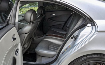 Mercedes CLS W219 Coupe 3.0 V6 (320 CDI) 224KM 2006 Mercedes-Benz CLS 3,0CDI (224KM) Skory Automat 3.0 Diesel 224KM, zdjęcie 2