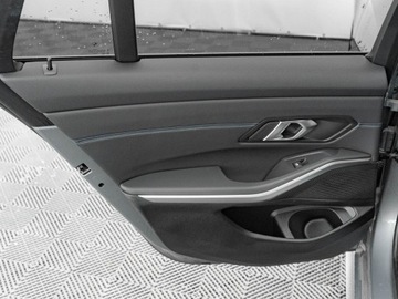 BMW Seria 3 G20-G21 Touring Facelifting 2.0 318d 150KM 2023 BMW 318 WD8711R#318d mHEV M Sport Podgrz.f Cz.park, zdjęcie 21