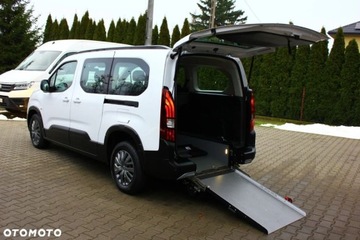 Peugeot Rifter Standard 1.5 BlueHDI 102KM 2024 Peugeot Rifter Peugeot Rifter N1 BlueHDI 100 L2 Allure 1.5 Diesel 102KM