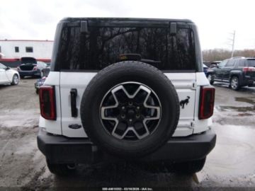 Ford Bronco VI 2024 Ford Bronco Outer Banks 2024 2.3 Benzyna 275KM, zdjęcie 4
