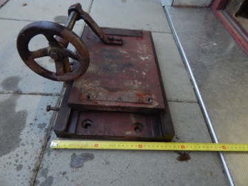 Фрезерный станок с нижним шпинделем Sam