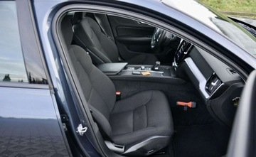 Volvo V60 II  2021 Volvo V60 Volvo V60 B3 B Geartronic Momentum Pro 2.0 Benzyna 163KM, zdjęcie 10