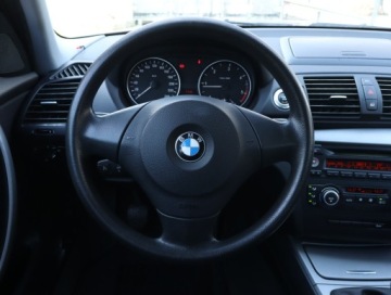 BMW Seria 1 E81/E87 Hatchback 5d E87 2.0 118d 143KM 2008 BMW 1 118d, Klima, Klimatronic, Tempomat,ALU, zdjęcie 17