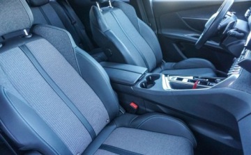 Peugeot 3008 II Plug-In Hybrid Facelifting 1.6 HYBRID 225KM 2023 Peugeot 3008 Peugeot 3008 Allure Pack PHEV 225km 1.6 Hybryda Plug-in 225KM, zdjęcie 34