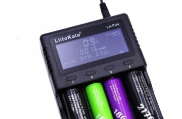 LiitoKala Lii-PD4 УНИВЕРСАЛЬНОЕ ЗАРЯДНОЕ УСТРОЙСТВО ДЛЯ литий-ионных аккумуляторных батарей типа AAA 18650