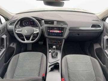 Volkswagen Tiguan II SUV Facelifting 1.5 TSI 150KM 2023 Volkswagen Tiguan TSI 150KM Elegance DSG FVAT23 MATRIX Keyless, zdjęcie 9