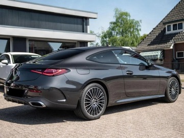 Mercedes CLE Coupe 2.0 300 258KM 2025 MERCEDES-BENZ CLE 300 4-Matic AMG Line 2.0 (258KM) 2025, zdjęcie 2