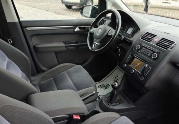 Volkswagen Touran II 1.6 TDI 105KM 2011 Volkswagen Touran Volkswagen Touran 1.6 TDI DPF Highline 1.6 Diesel 105KM, zdjęcie 7