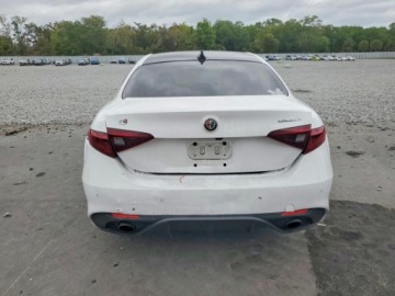 Alfa Romeo Giulia II Sedan Facelifting 2.0 Turbo 280KM 2023 Alfa Romeo Giulia Ti 2023 2.0 Benzyna 280KM, zdjęcie 2