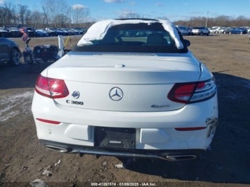 Mercedes Klasa C W205 2019 Mercedes-Benz Klasa C 2019 MERCEDES-BENZ C 300 4MATIC 2.0 Benzyna 255KM, zdjęcie 5
