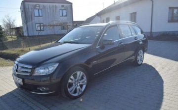 Mercedes Klasa C W204 Limuzyna 1.8 200 CGI BlueEFFICIENCY 184KM 2009 Mercedes-Benz Klasa C 1.8 Kompresor Automat PDC Sprowadzony 1.8 Benzyna, zdjęcie 5