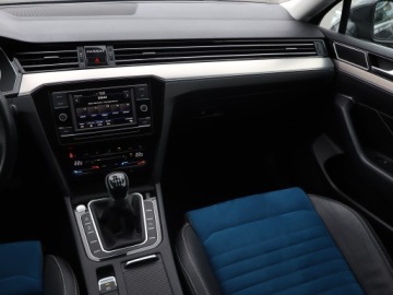 Volkswagen Passat B8 Limousine Facelifting 2.0 TDI SCR 150KM 2021 VW Passat 2.0 TDI, Salon Polska, 1. Właściciel, zdjęcie 7