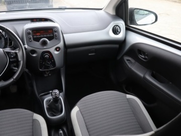 Toyota Aygo II Hatchback 3d Facelifting 1.0 VVT-i 72KM 2019 Toyota Aygo 1.0 VVT-i, Salon Polska, zdjęcie 7